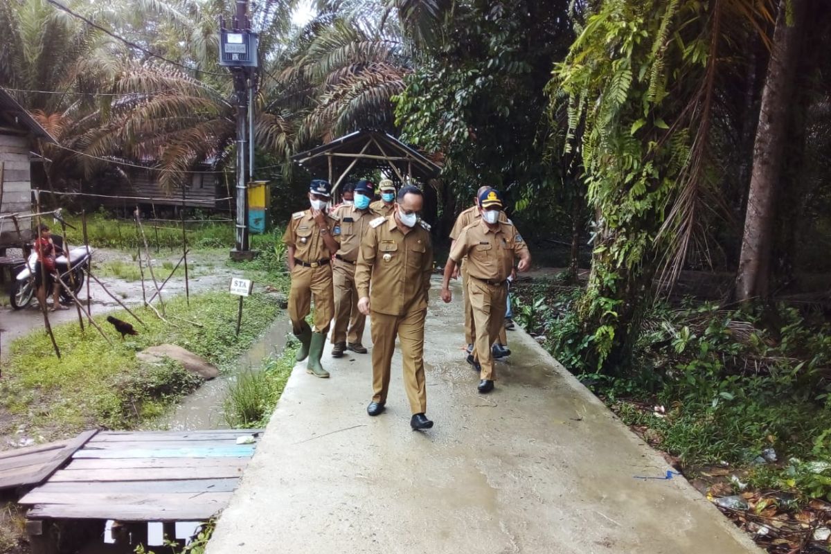 Pemkab Bangka Tengah tingkatkan pembangunan jalan desa