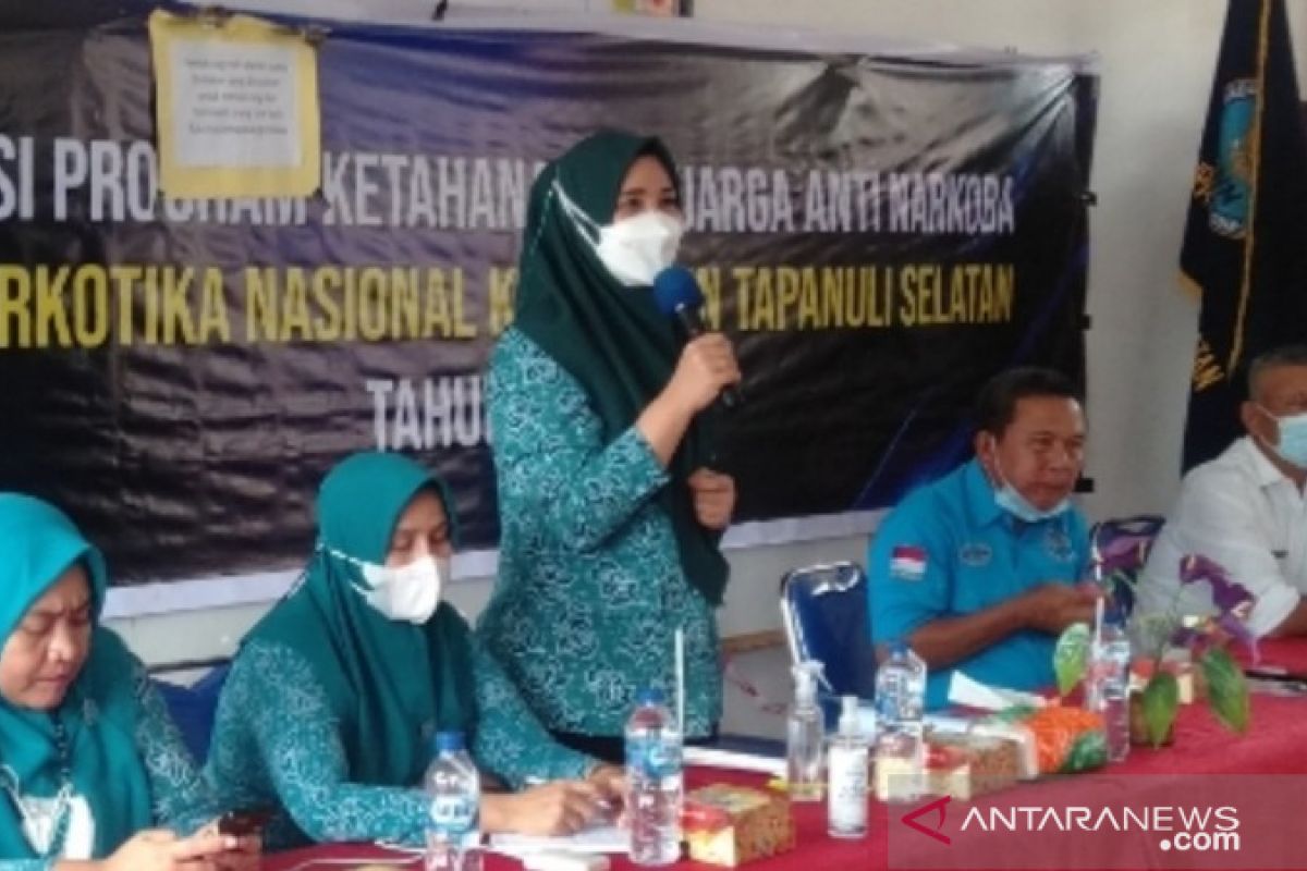 Ketua PKK Tapsel sebut keluarga benteng terdepan perangi narkoba