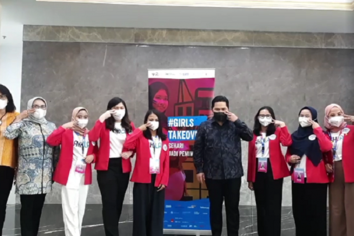 Erick mengumumkan millenial pengganti dirinya dan 5 dirut BUMN