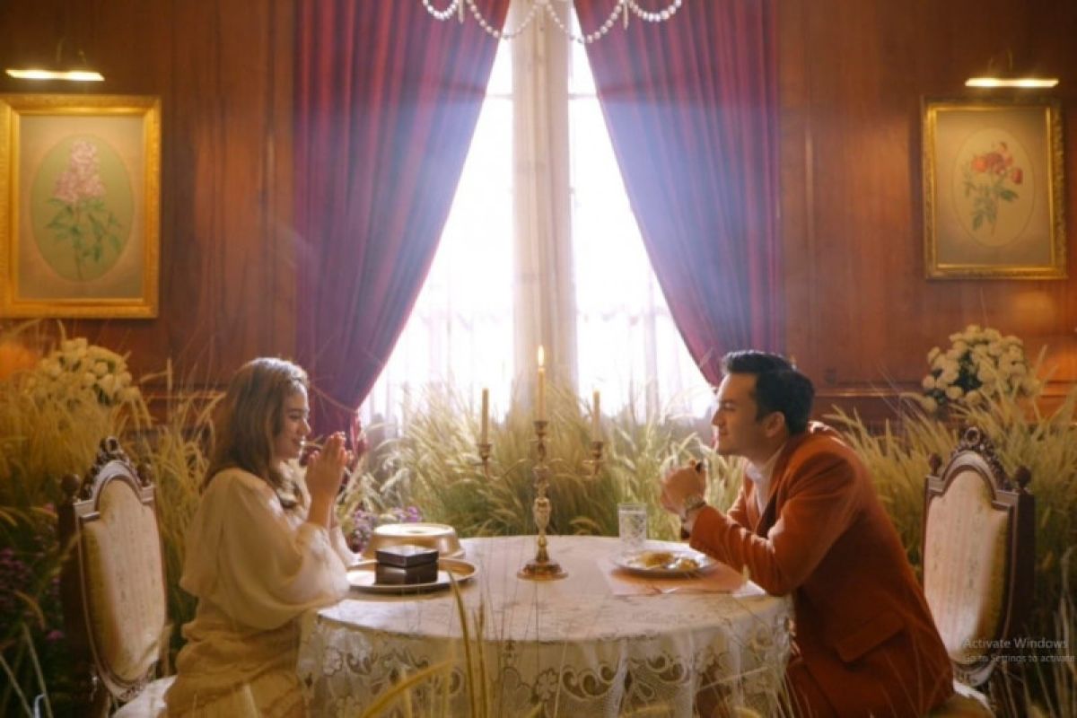 Video musik "Atas Nama Cinta" representasikan kisah "Cinta Fitri"