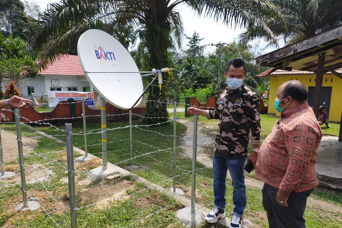 Internet BAKTI Kemkominfo permudah akses pendidikan di Batanghari