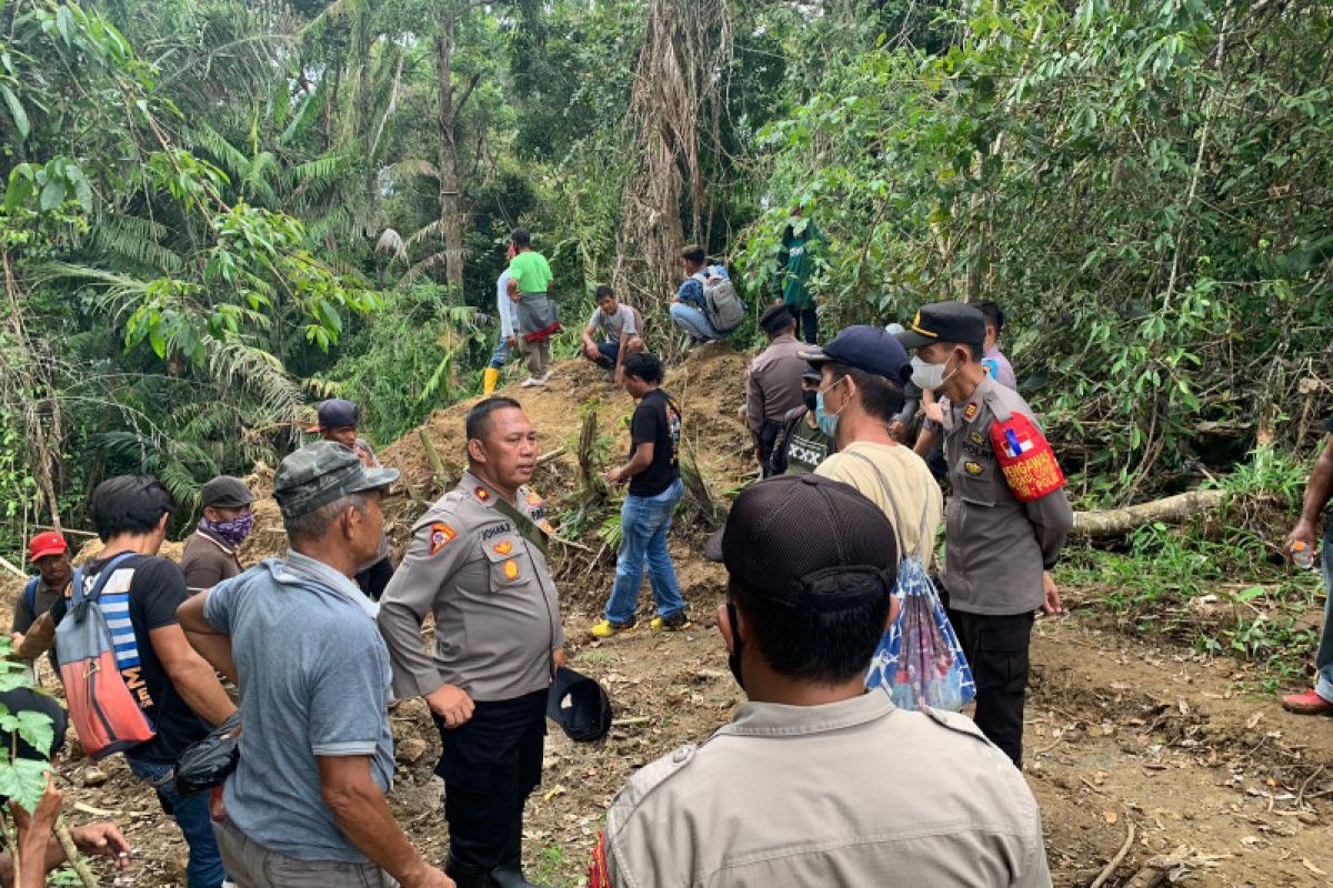 Polisi kejar pelaku penembakan di lokasi tambang PT BDL