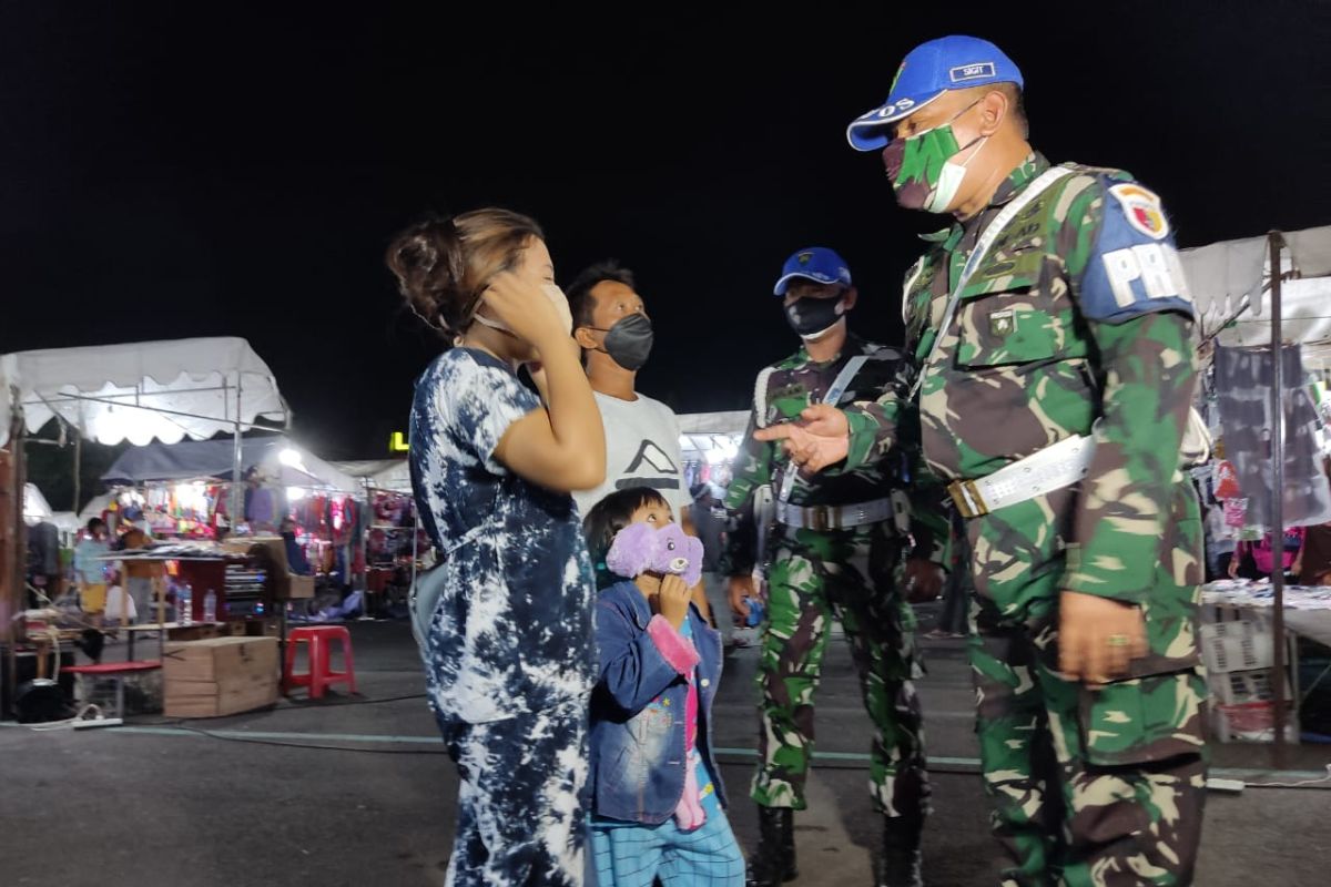 Kodam Brawijaya sediakan fasilitas vaksinasi di area Pasar Malam