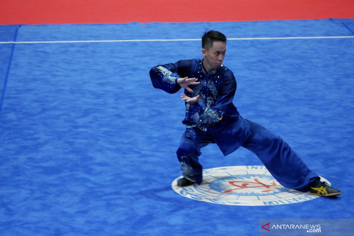 Bobie Valentinus gondol emas wushu taolu kombinasi untuk Jatim