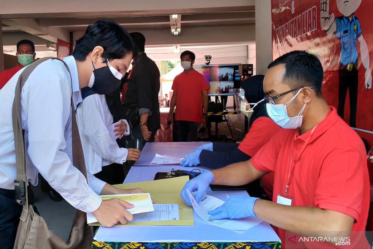 Ribuan peserta mengikuti SKD CPNS Kanwil Kemenkumham NTB