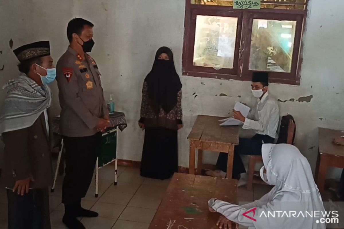 Pembelajaran tatap muka SMA/SMK di Banten berlanjut secara terbatas