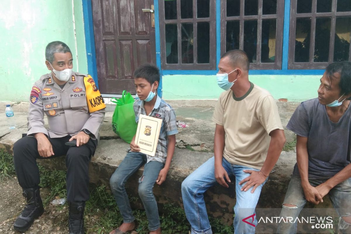 Kapolres Merangin bantu biayai seorang anak putus sekolah