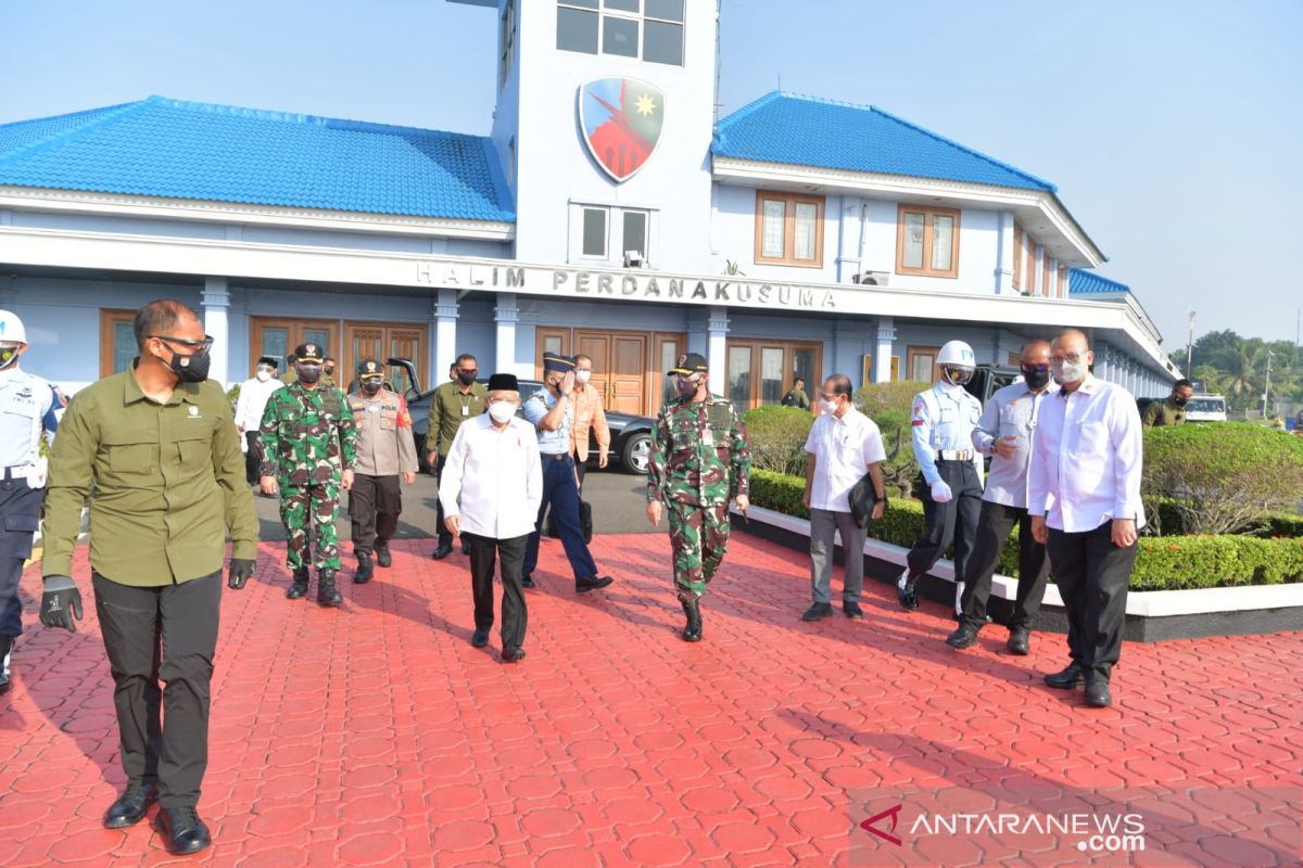 VP Amin embarks  on official visit to East Java