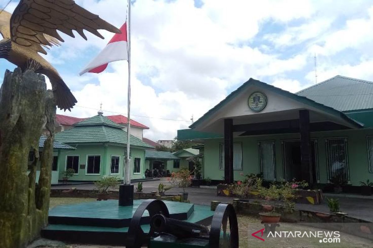 Peringati G30S/PKI, Kodim 0414 Belitung kibarkan bendera setengah tiang