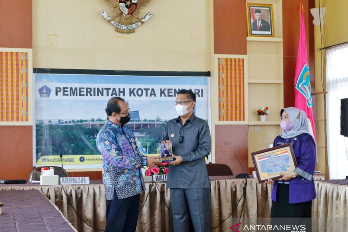 Raih WTP lima kali, Pemkot Kendari terima penghargaan dari Menteri Keuangan