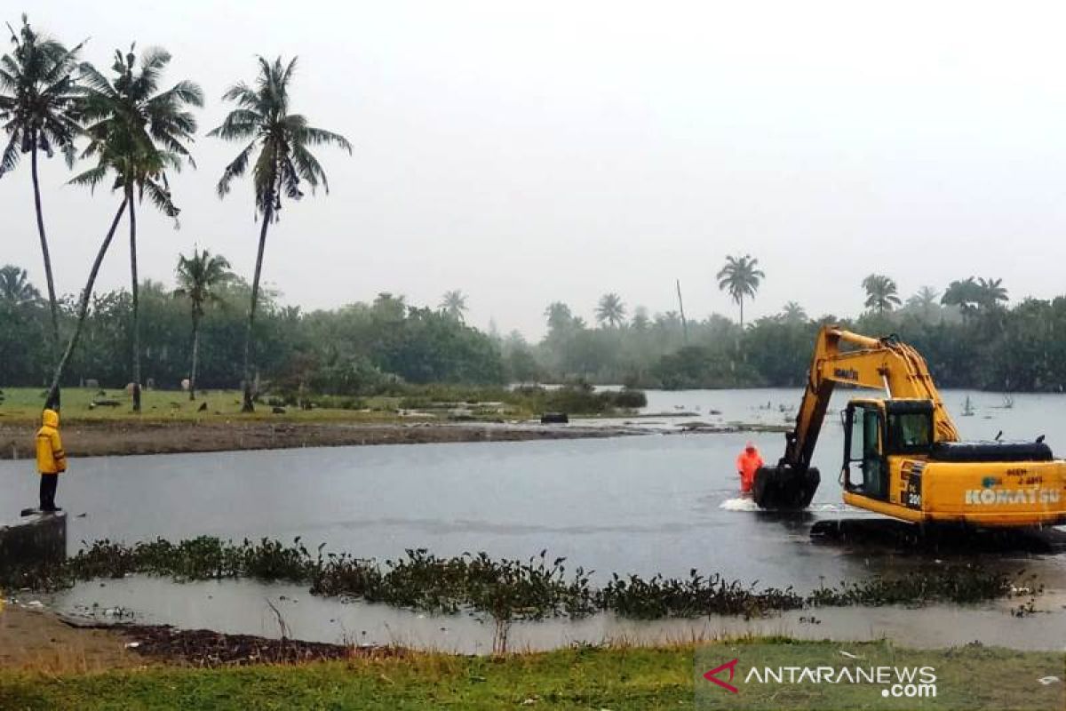 Muara dikeruk, banjir di Meulaboh berangsur surut