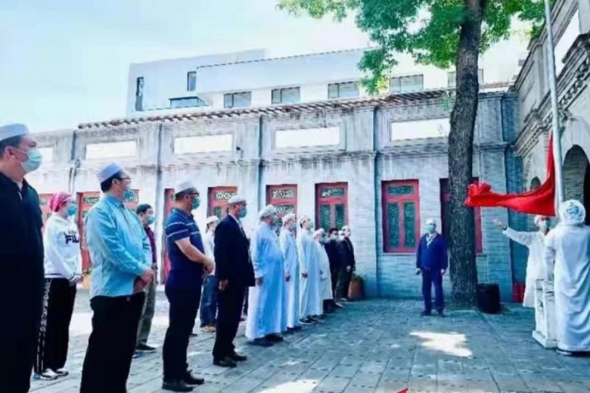 Hari Nasional diperingati di China, Hong Kong, Makau