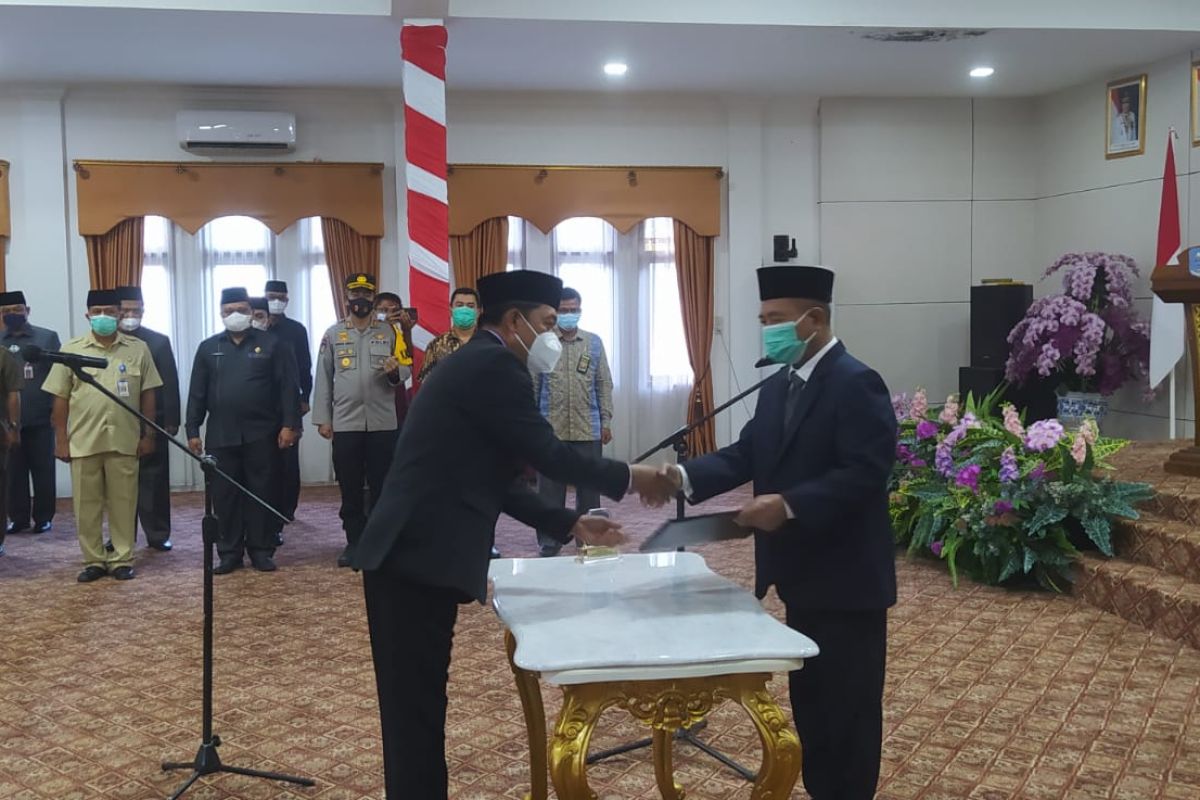 Mashuri lantik Fajarman jadi Sekda Merangin definitif