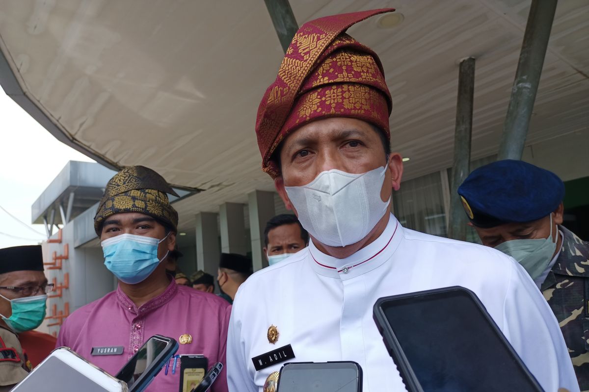 Lantik 35 pejabat, Bupati Meranti : Yang terlibat kasus akan saya habiskan