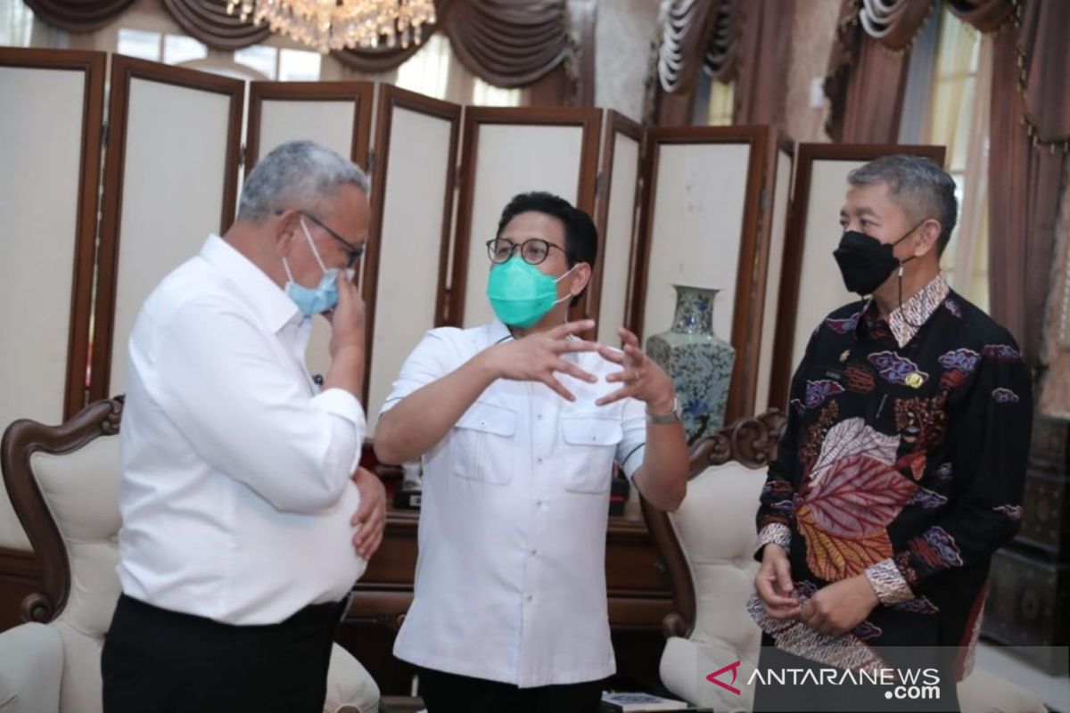 Mendes PDTT blusukan di Jawa Barat tuntaskan data SDGs Desa