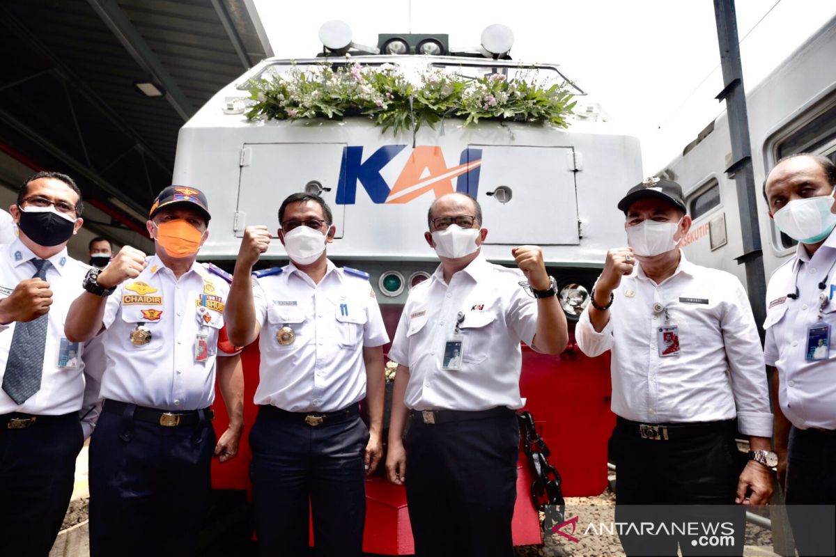 Central Jakarta lauds launch of KAI's new Surabaya-bound train service