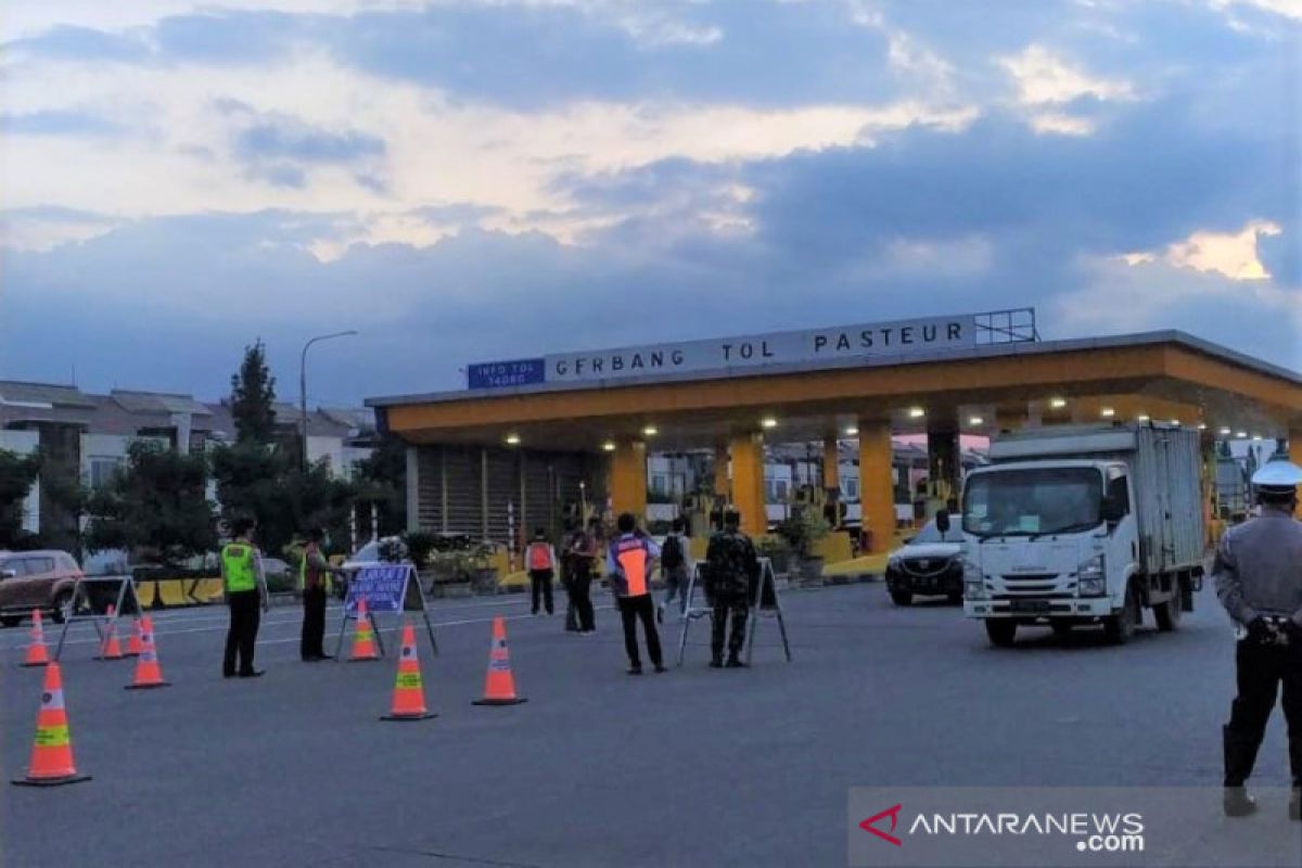 Pemkot nyatakan ganjil-genap tetap berlaku di Bandung