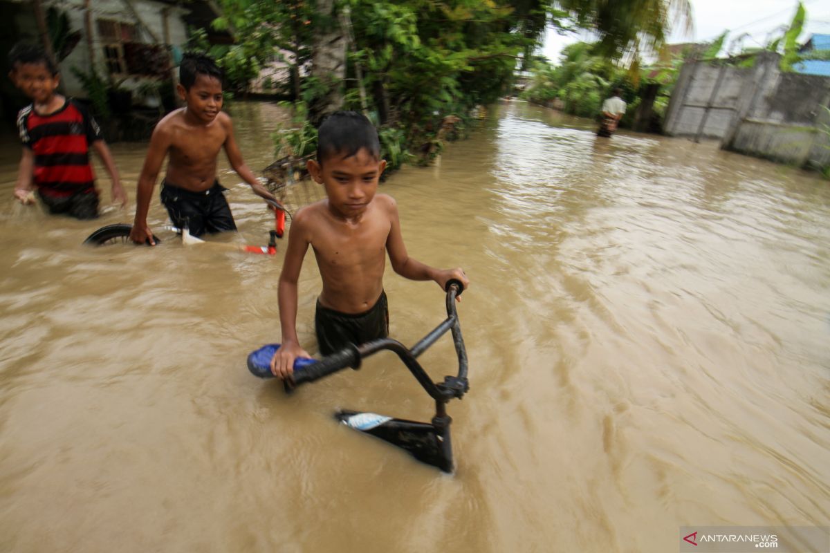 Beberapa daerah diprakirakan alami hujan deras berpotensi banjir