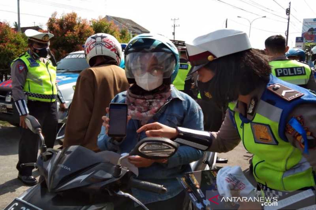 Terjaring Operasi Patuh Candi, pelanggar lalu lintas di Boyolali divaksin