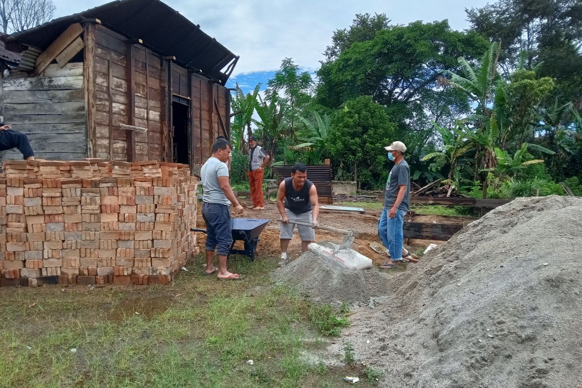 64 rumah warga miskin di Pekanbaru dibedah