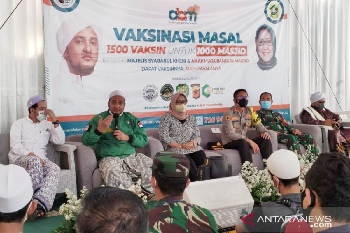 Bupati Bogor gandeng kalangan Habib percepat vaksinasi