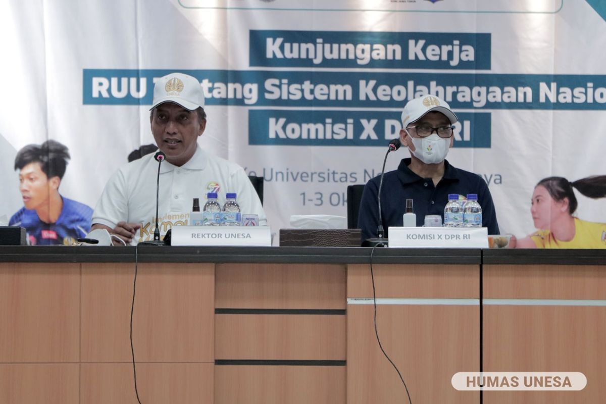 Bertemu Komisi X DPR RI, pakar Unesa sampaikan usulan tentang RUU Sistem Keolahragaan Nasional