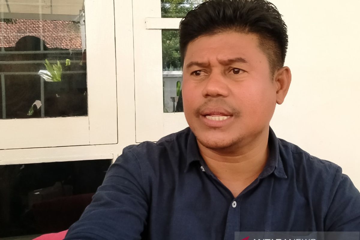 Anggota DPRD Bima sesalkan aduan hukum Bupati Bima