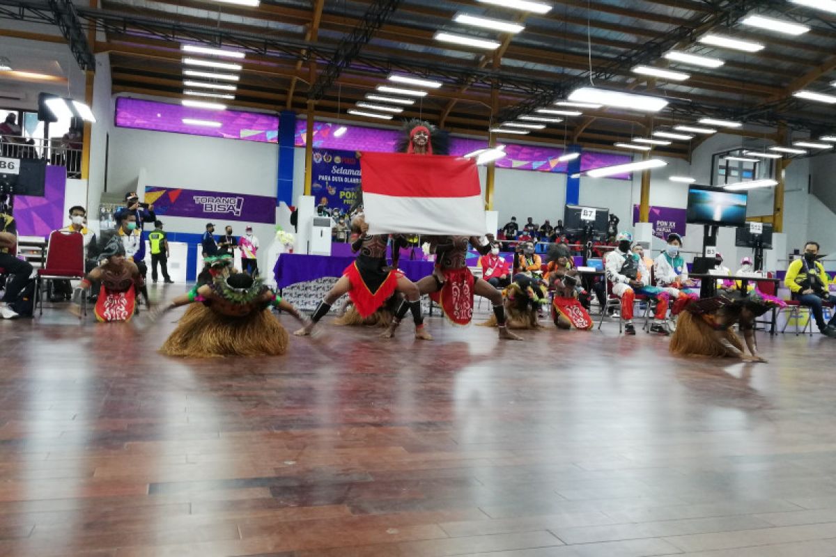 Tarian Aku Papua semarakkan pembukaan biliar PON Papua