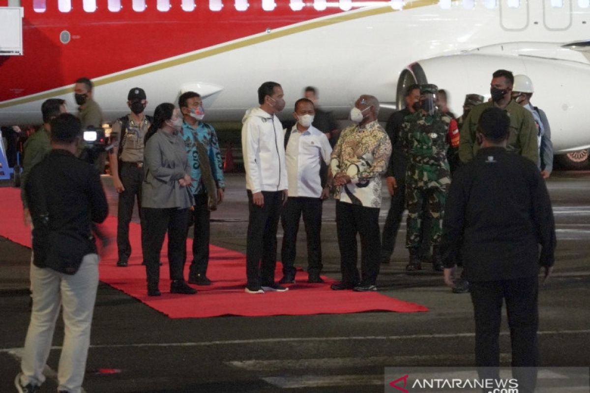 Presiden Jokowi tiba di Kota Sorong