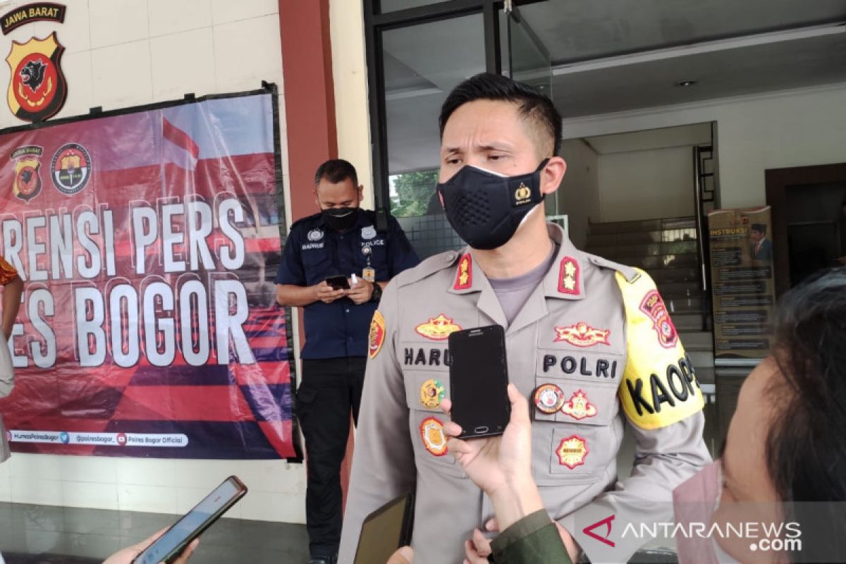 Polres Bogor masih buru tiga wartawan "bodrek" yang terlibat pemerasan