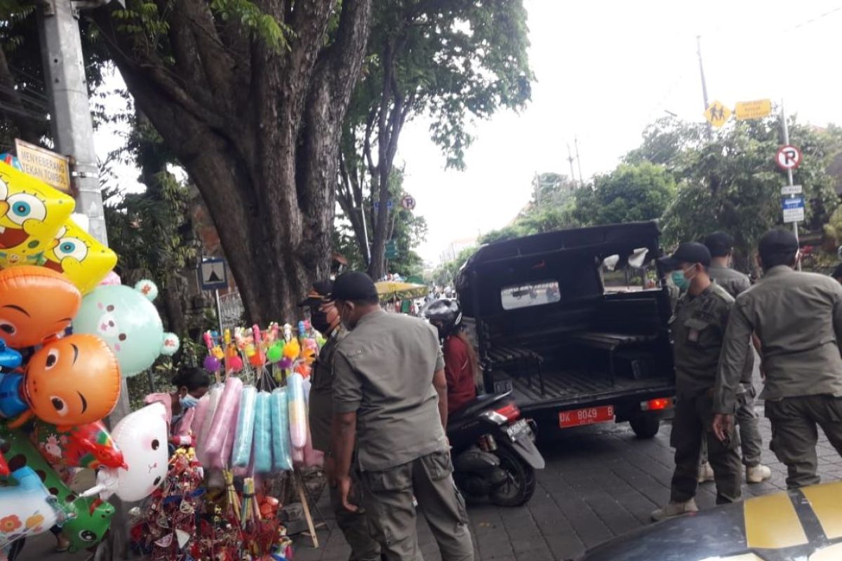 Tim Yustisi Denpasar awasi pembatasan ganjil genap dan prokes