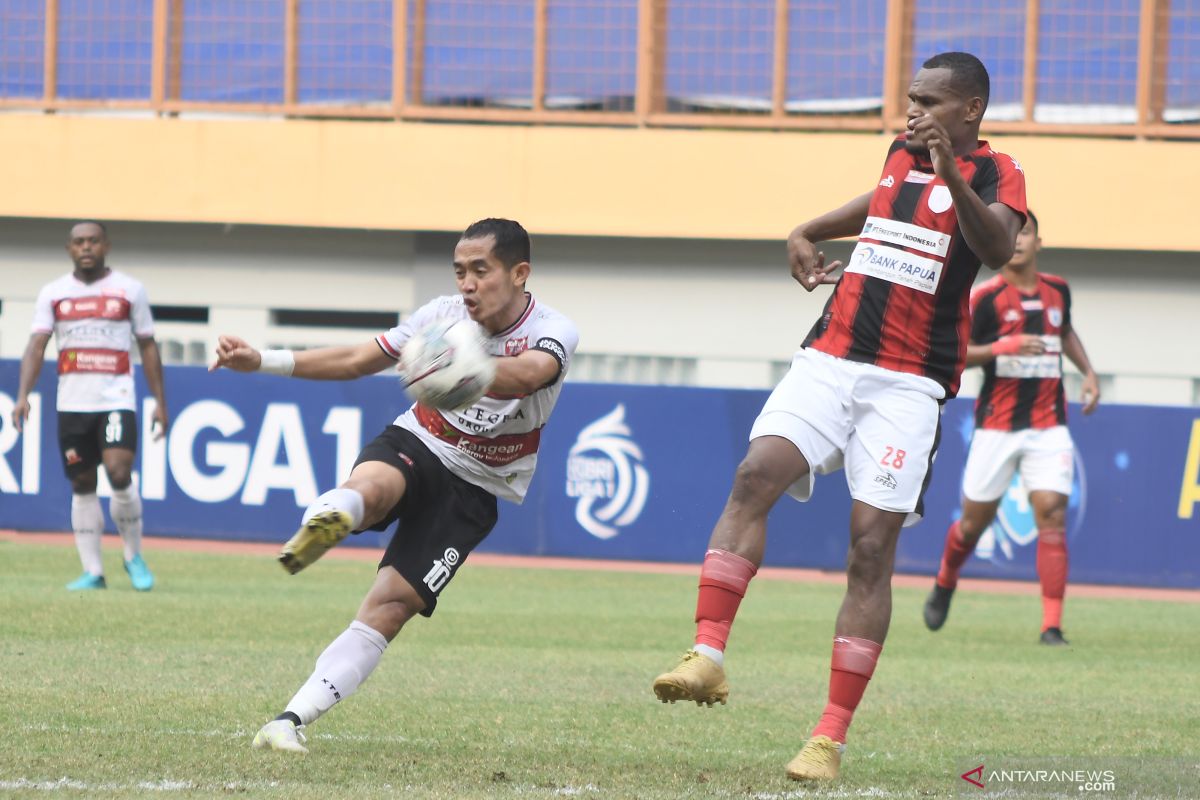 Gol  Slamet Nurcahyo bawa Madura United kalahkan Borneo FC
