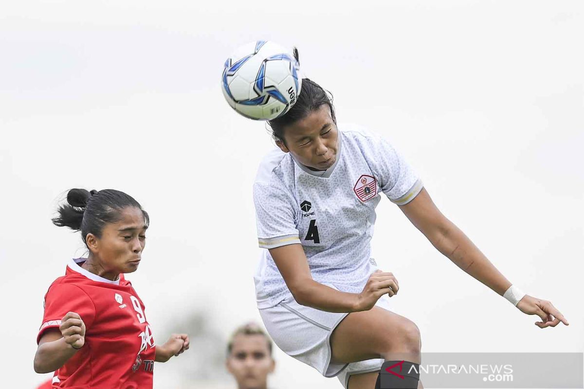 Shalika pesepak bola putri Indonesia pertama di Eropa