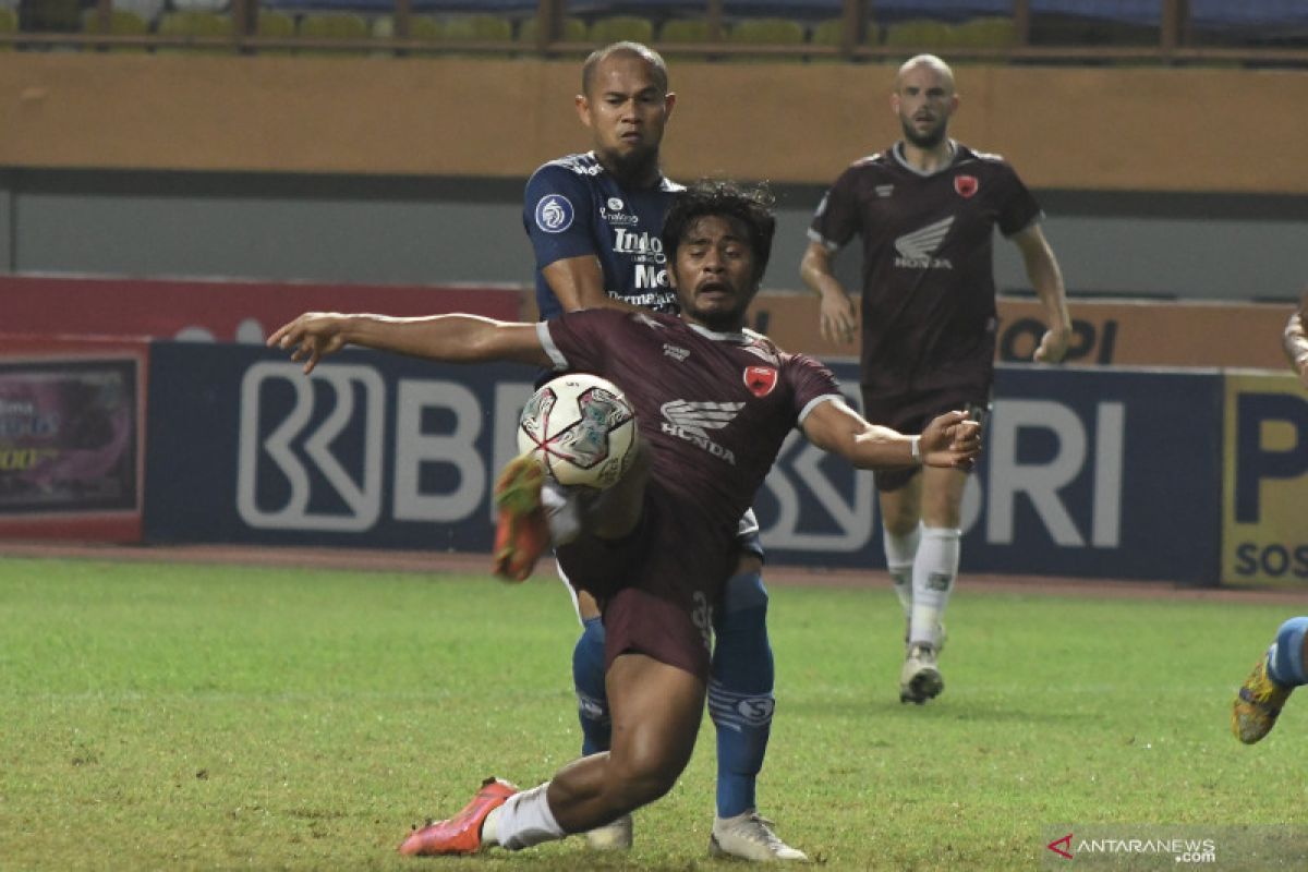 LIB tunda laga PSM versus Persib karena COVID-19