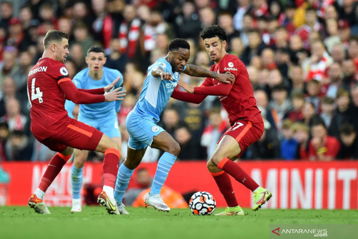 Liverpool dan Manchester City berbagi poin setelah bermain imbang 2-2