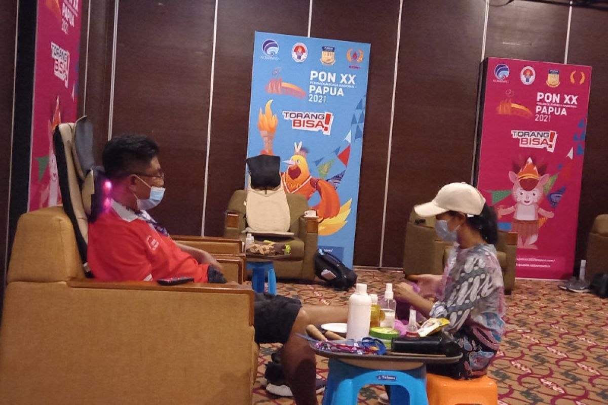 PON Papua - Serba-serbi:  Ada pijat gratis di media center