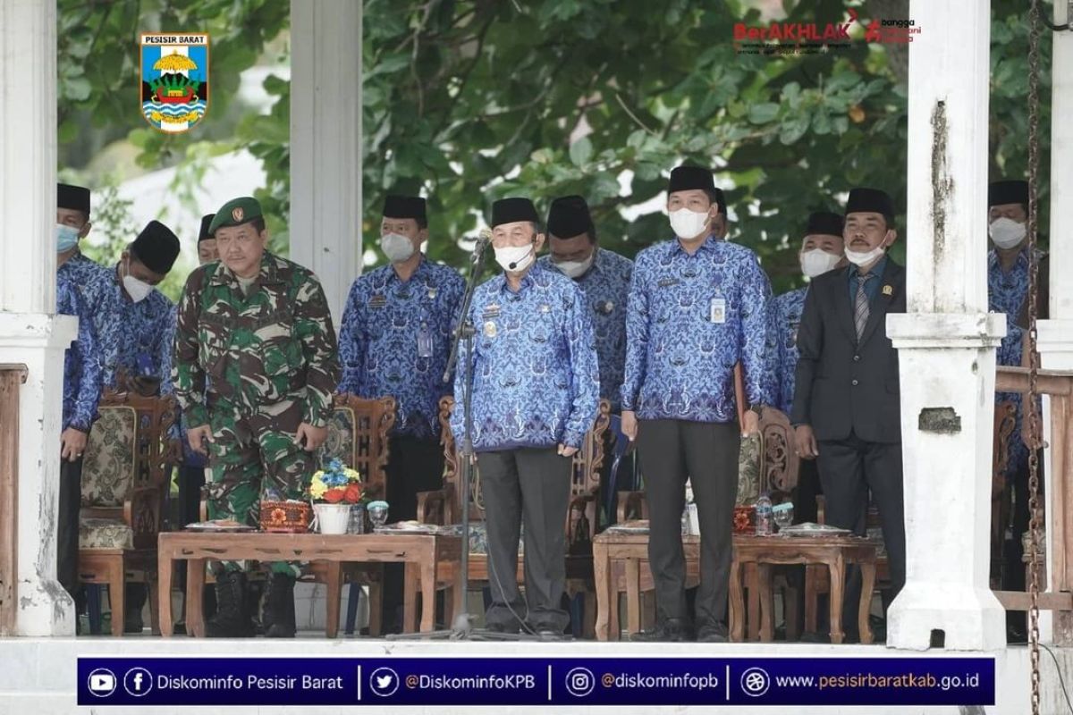 Wakil Bupati Pesisir Barat  pimpin upacara peringatan Hari Kesaktian Pancasila