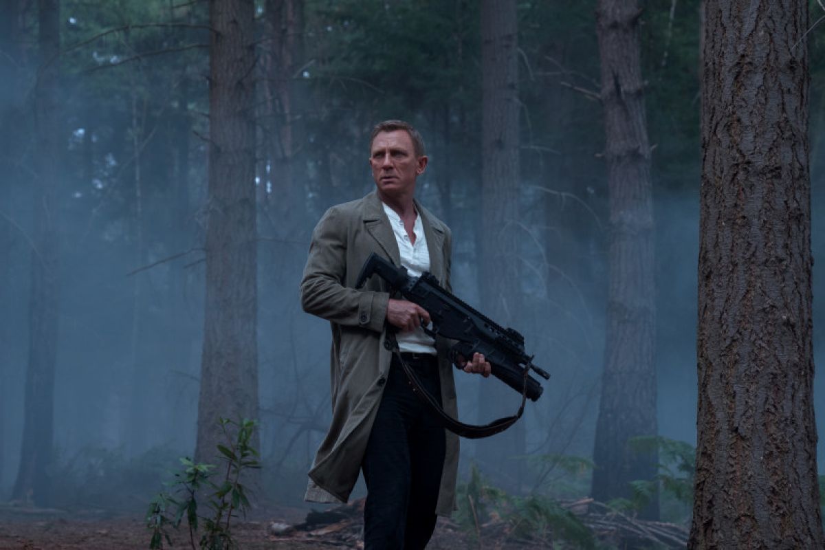 "No Time To Die"; yang fana adalah waktu, James Bond yang abadi