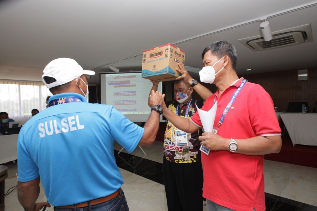 Dua petinju Sulsel bertemu tuan rumah di babak penyisihan PON Papua