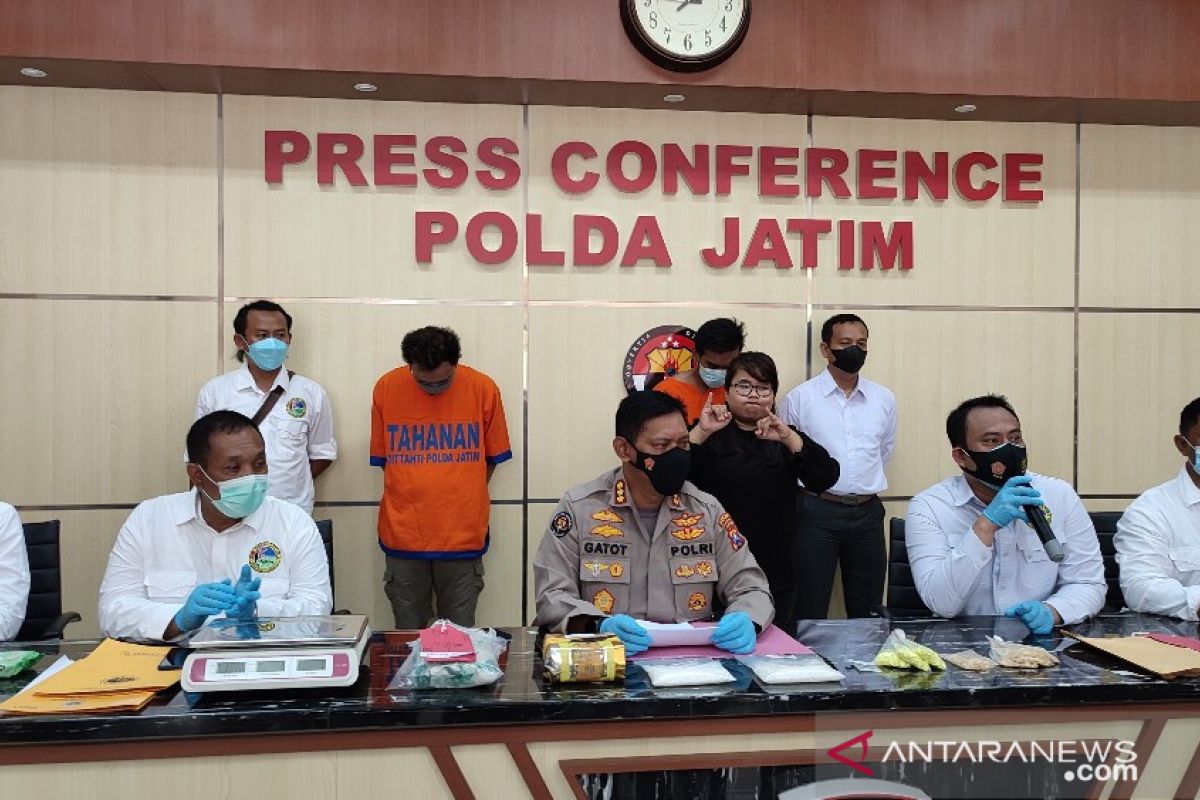 Polisi bekuk warga Surabaya hendak edarkan 1,5 kg sabu-sabu