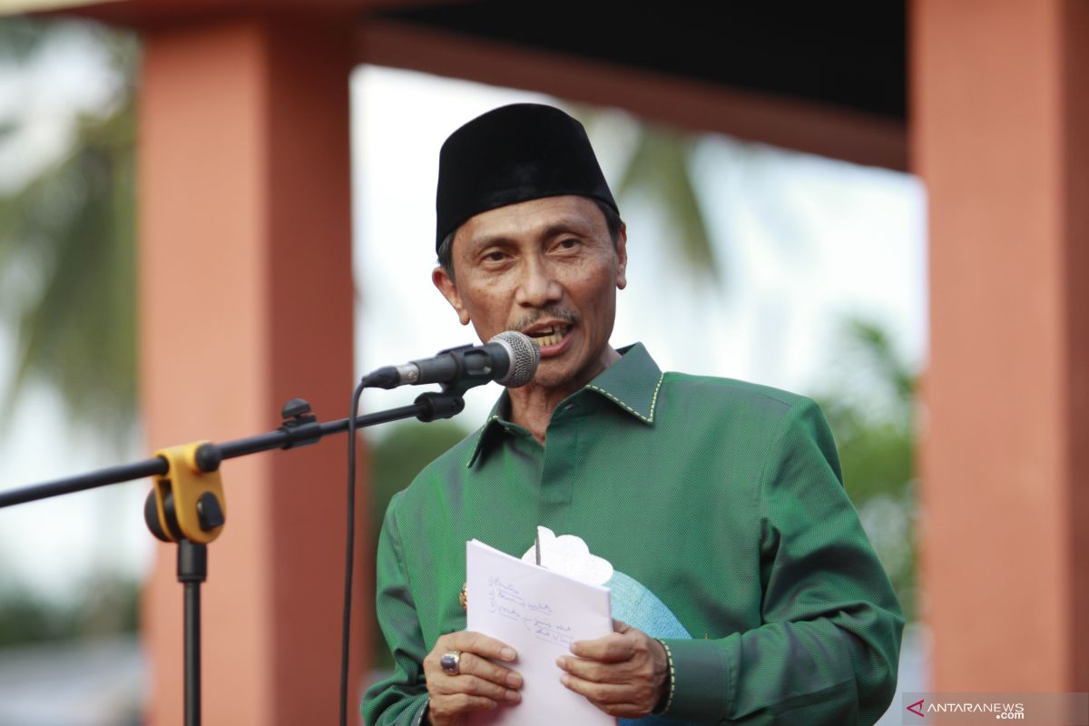 Bupati Gorontalo pacu kinerja untuk mengejar target program pemerintahan