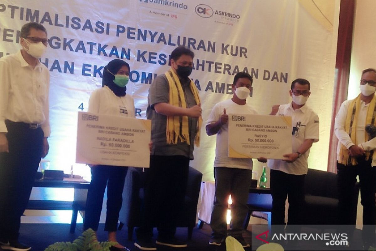 Menko Airlangga Hartarto ingatkan bunga pinjaman KUR hanya tiga persen