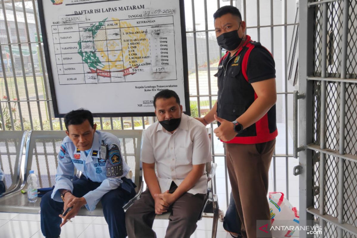 Terpidana korupsi pengelolaan LCC menjalani pidana di Lapas Mataram