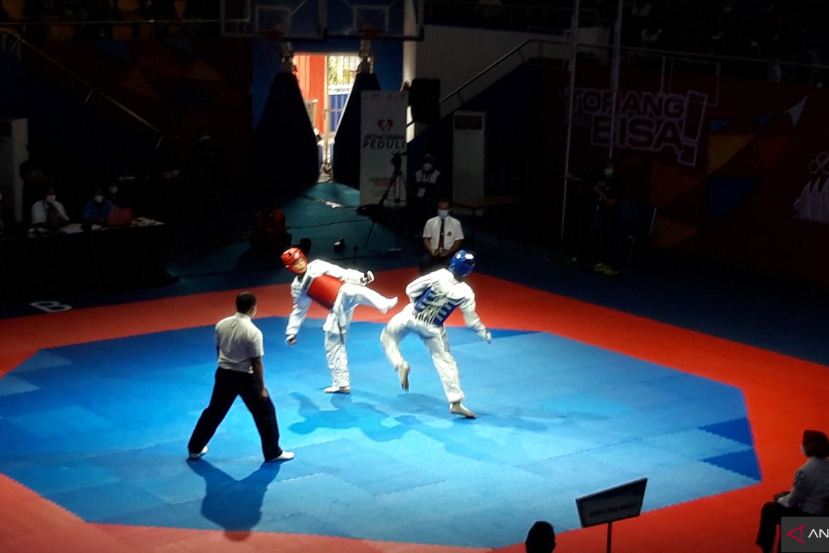 Tak lanjutkan laga karena cedera, taekwondoin Sumbar gagal merebut emas