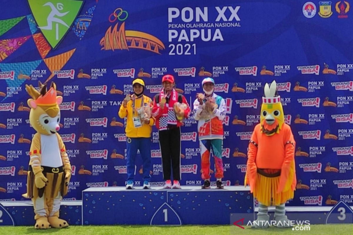 Di bawah guyuran hujan Maria Londa sabet medali emas lompat jauh putri