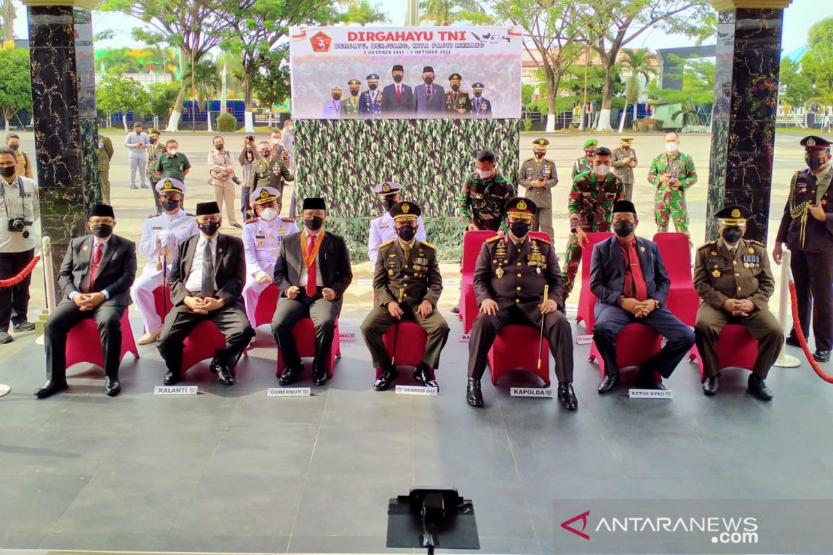 Gubernur apresiasi kontribusi TNI menjaga pertahanan dan pemberdayaan masyarakat Bengkulu