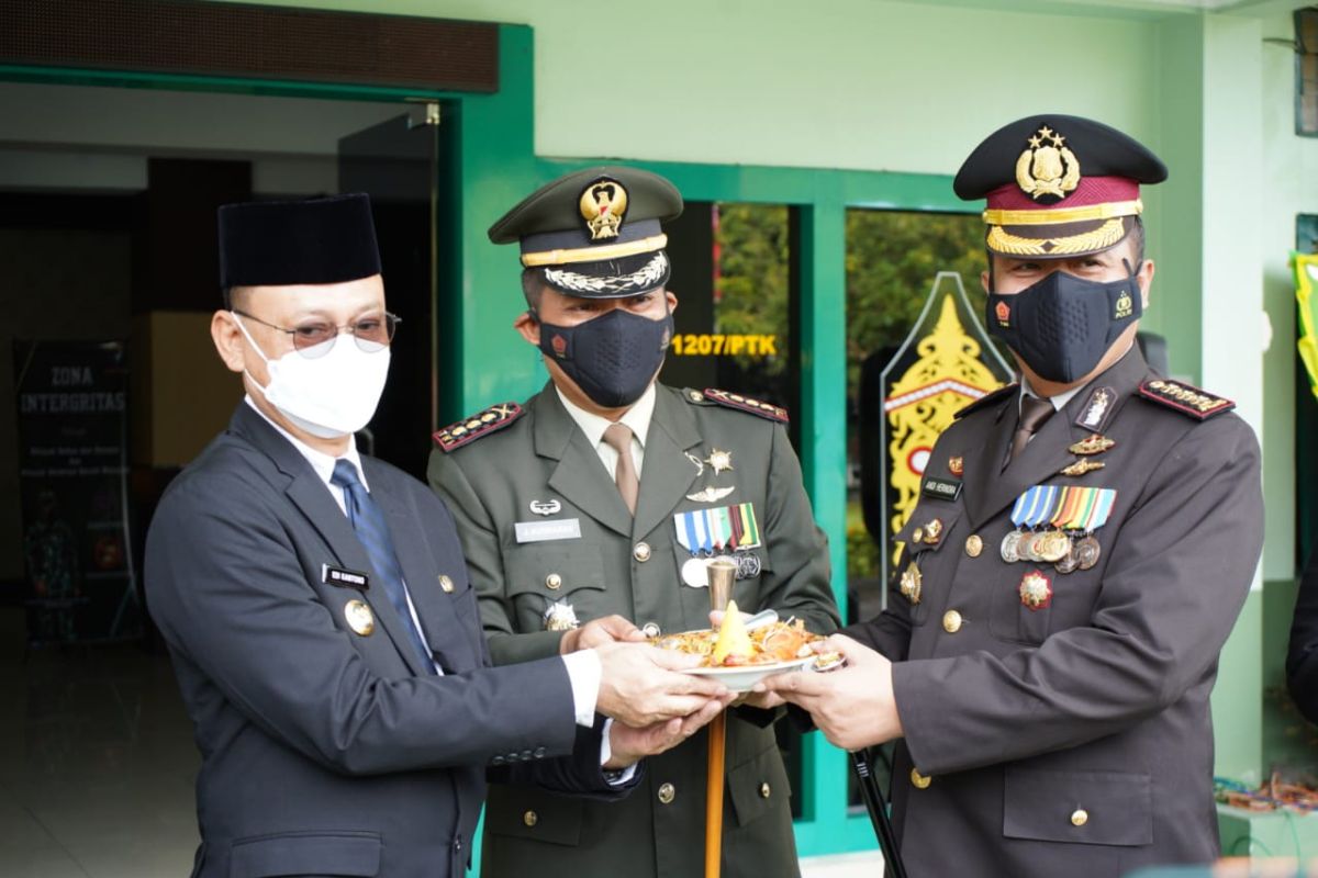 Pemerintah Kota Pontianak-TNI terus kolaborasi tangani COVID-19