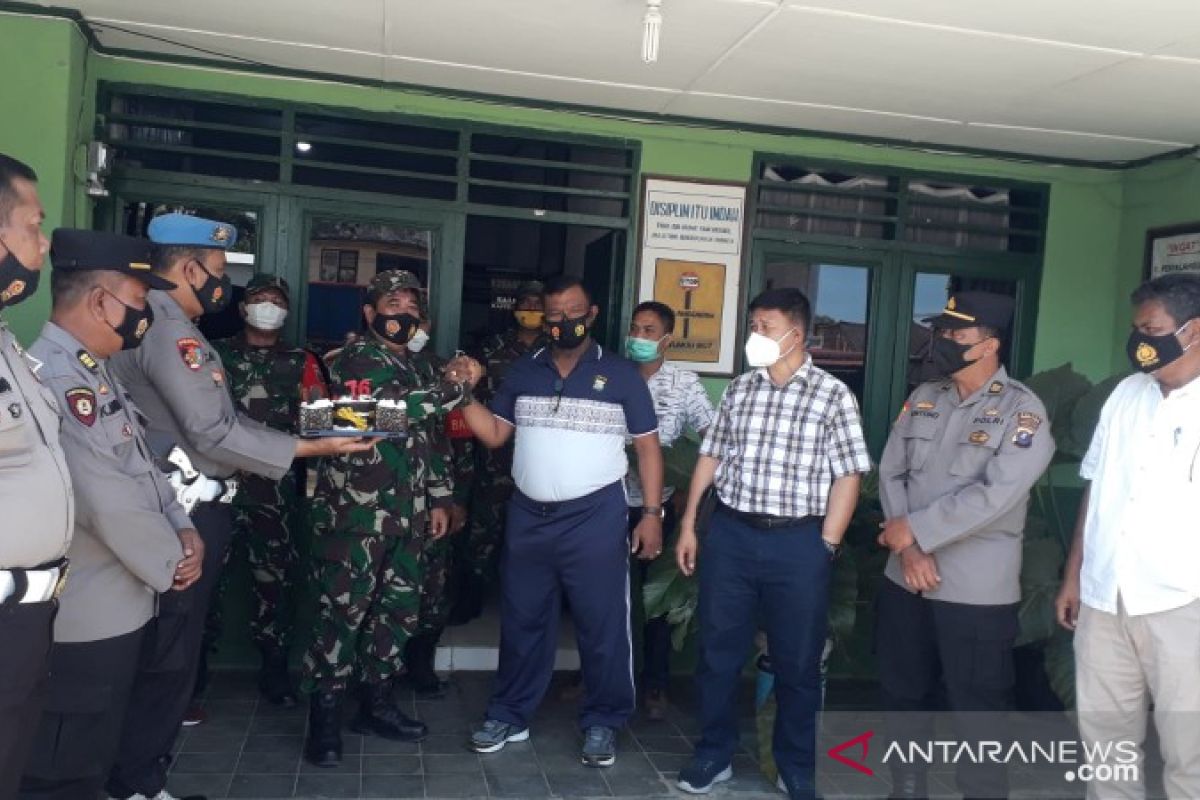 HUT TNI ke -76, Wakapolres Palas sambangi Makoramil 08 Barumun