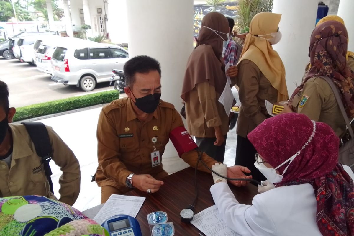 Semarak HUT Kabupaten Serang, Pejabat Pemkab hingga PSKS Donor Darah