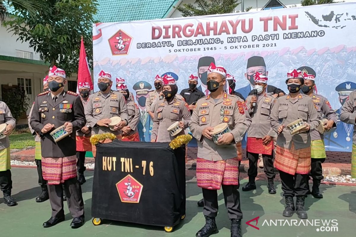 Polresta Bogor tampilkan marawis saat momen upacara HUT ke-76 TNI